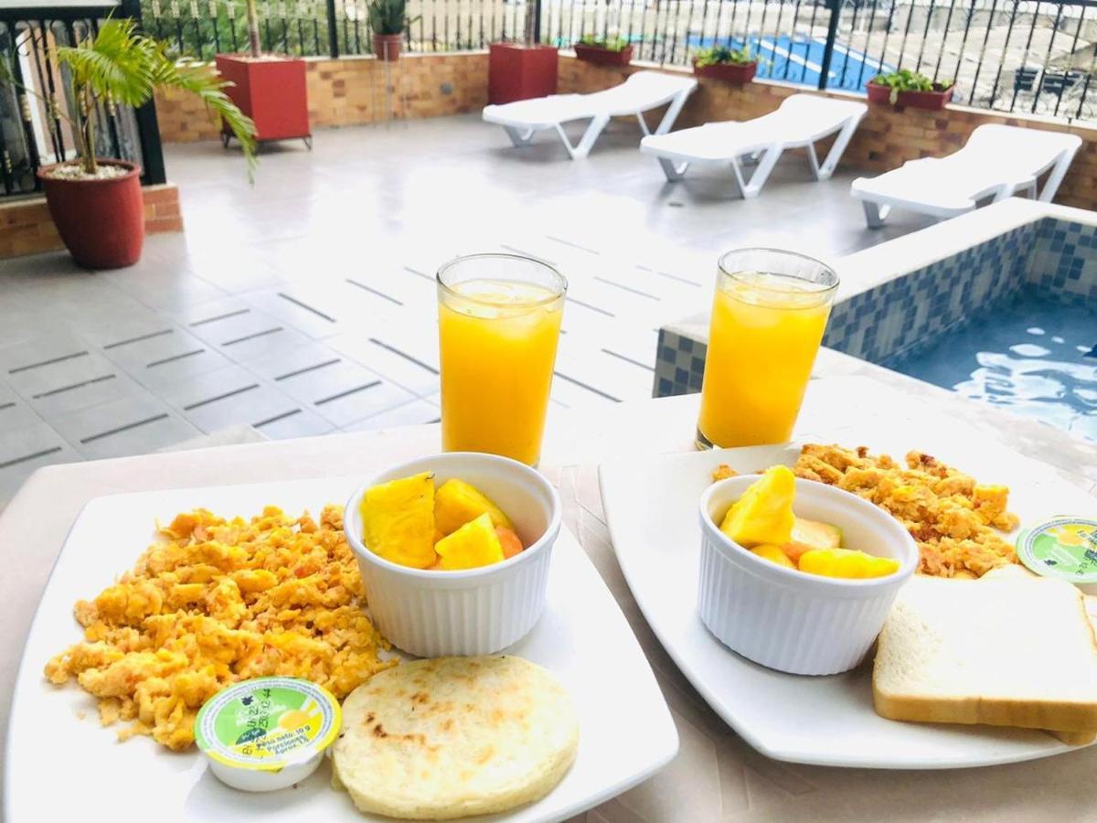 Hotel Carolina Del Mar Санта Марта Екстериор снимка